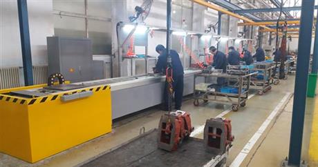 一拖二裝提升器裝配線